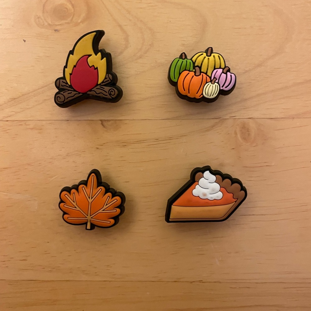 Fall theme croc jibbitz 4 pack, fall croc shoe charms, very cute autumn jibbitz